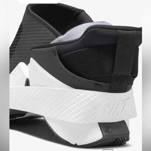 NWT NIKE Go FlyEase Easy On/Off Shoes Black Sz 6 - Picture 11 of 16